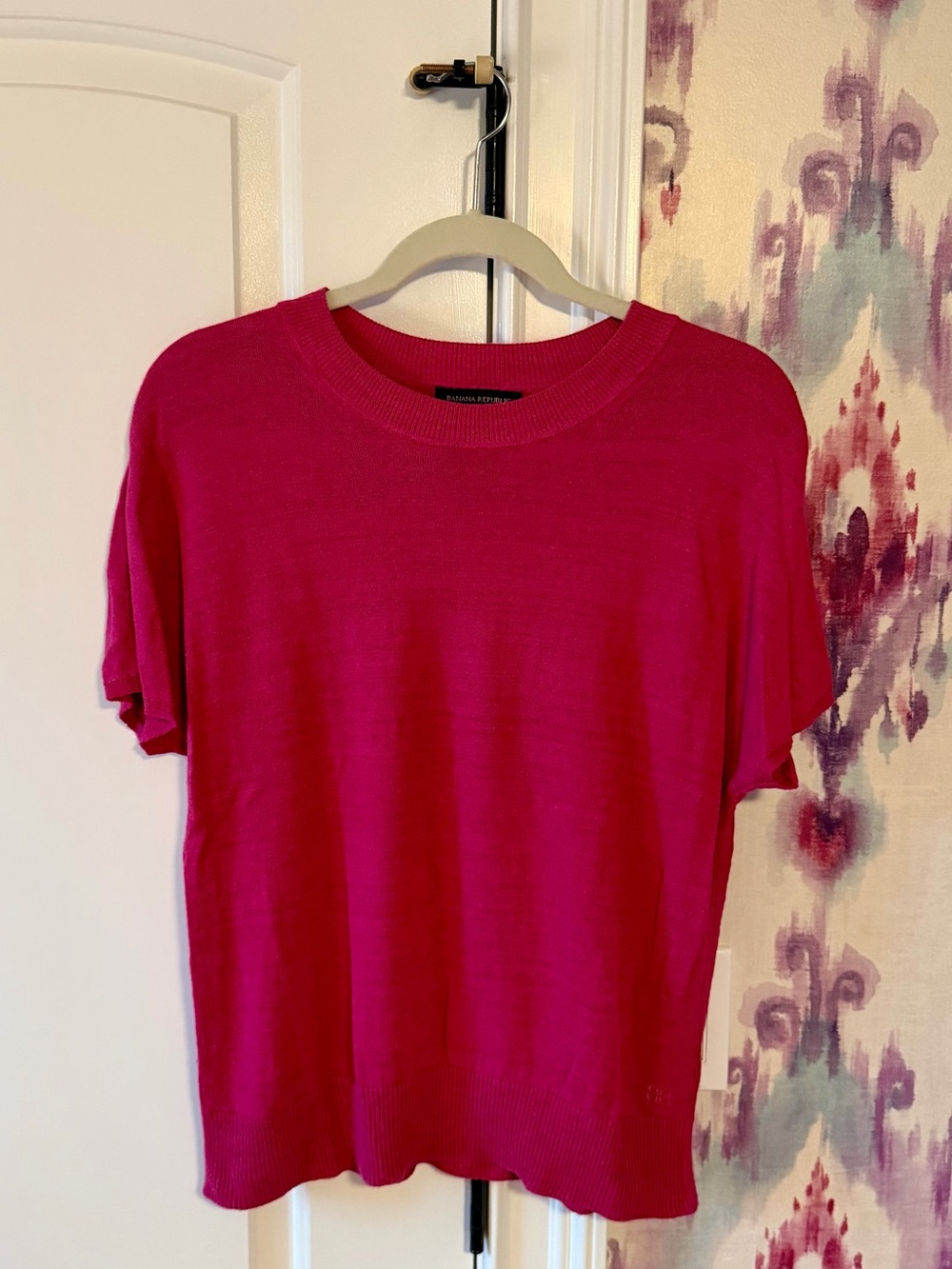 BARELY WORN: Banana Republic Pink Short-Sleeve Knit Top